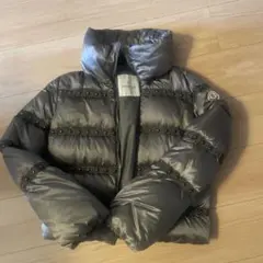 MONCLER スタッズ装飾 ダウンジャケット グレー　美品のサムネイル