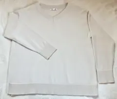 【GU】GU ベージュ Vネック セーター Sサイズ