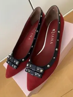 ダイアナ　赤 スエード フラットシューズ