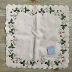 ウエッジウッド　ワイルドフラワー刺繍　ハンドハンカチタオル　ピンク