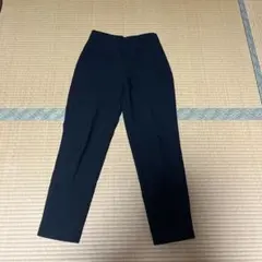 ZARA ハイウエストテーパードパンツ
