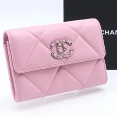 【極美品】CHANEL 19 フラップコンパクトウォレット　ラムスキン　二つ折り