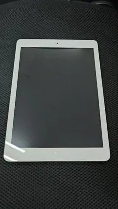 Apple iPad (モデル A1474) シルバー 起動しない【ジャンク】