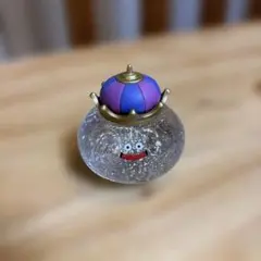 スライム型フィギュア 王冠付き
