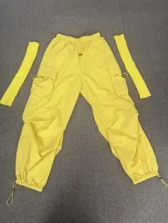 カーゴパンツ　　黄色、ピンク2色でこの値段