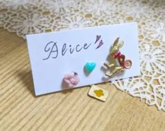 ☆大幅お値下げ☆人気♪不思議の国のアリス ピアス 未使用品 白うさぎ 薔薇