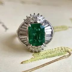 静謐な森の輝き 鮮やかな濃密な緑エメラルド2.14ct D0.97ct 指輪 
