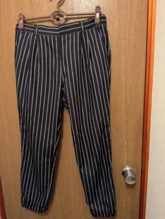 ハニーズ　ストライプ柄 テーパードパンツ