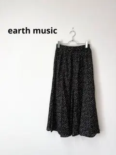 アースミュージック 小花柄フレアスカート ロング 黒 花柄 ウエストゴム