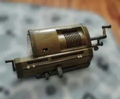 【訳あり】【昭和レトロ】TIGER(タイガー)手回し計算機（動作不能）