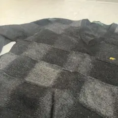 Vネックセーター グレー