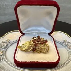 ヴィンテージ　ゴールドの葉と花のブローチ