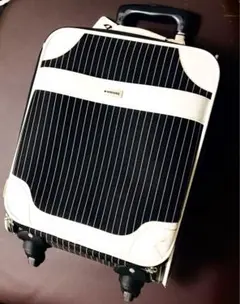 Item thumbnail for item c96b1e6f-3e33-45d6-a963-32ebf75a8f5d