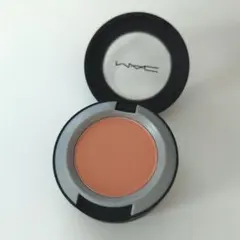 Mac パウダーキス　アイシャドウ　ストライク　ア　ポーズ
