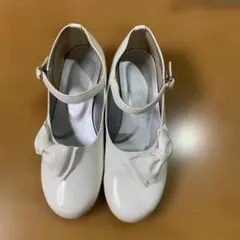 ホワイトリボン付きフォーマルシューズ