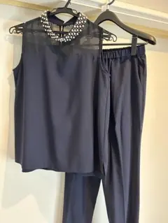 ネイビー パンツスーツ パール装飾