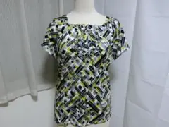 marie claire 半袖 Tシャツ Lサイズ 幾何学模様のサムネイル