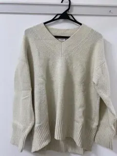 ローリーズファームの白ニット♪