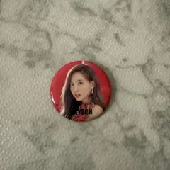 TWICE缶バッジ NAYEON