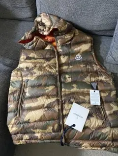 2026年最新】モンクレール ダウンベスト 迷彩の人気アイテム - メルカリ