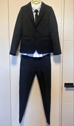 キッズ　フォーマルスーツ