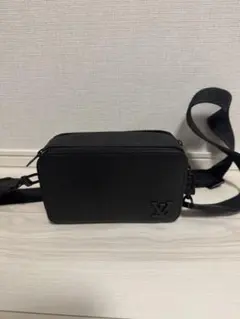 LOUIS VUITTON ショルダーバッグ ブラックのサムネイル