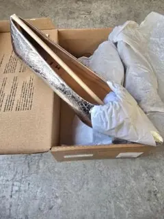 リボンモチーフ ポインテッドトゥ ヒールパンプス シルバー