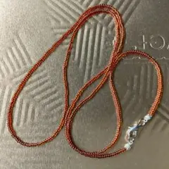 【美品】ブラウンビーズロングネックレス シンプルデザイン　金具シルバー色　48