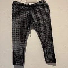 美品.NIKE ロゴプリント　レギンス　S