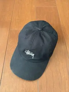 Stussy 黒 ベースボールキャップ　定価¥8,000のサムネイル