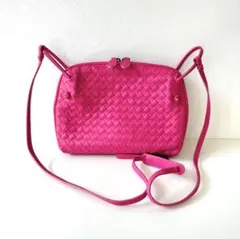 BOTTEGA VENETA ショルダーバッグ　イントレチャート　ピンク