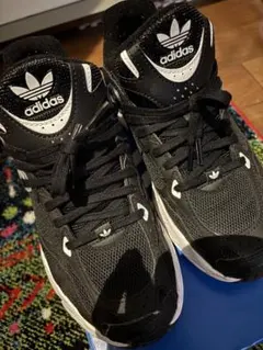 adidas スニーカー 23.5cm 黒 ブラック 箱あり 美品