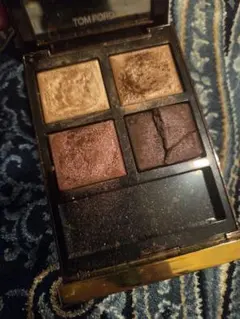 TOM FORD アイシャドウパレット 04 HONEYMOON