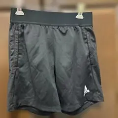 adidas ブラック 150 ハーフパンツ　ショートパンツ