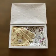 LAURA ASHLEY 花柄ハンカチ 2枚セット