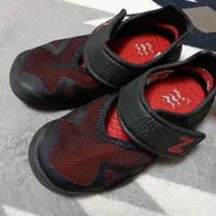 ニューバランス　16cm キッズ　サンダル