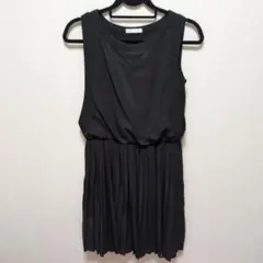 ブラック ノースリーブ プリーツワンピース