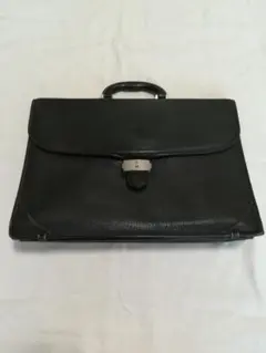本革ビジネスバッグ