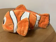 ディズニー ニモ ぬいぐるみ ポーチ