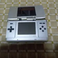 ジャンク品、灰色DS本体