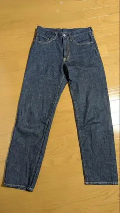 GU ジーユー　レギュラージーンズ　(股下76cm)
