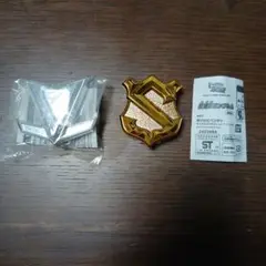 【非売品】怪盗Vエンブレム&警察Sエンブレム セット