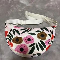 ユニクロ　marimekko 花柄 ショルダーバッグ