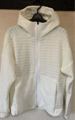 adidas パーカー