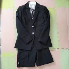 フォーマルスーツ 黒のストライプ 160 ネクタイ付き