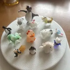 ガラス細工　ミニチュア　ゴリラ　草 ガラス細工 ミニチュア ゴリラ う○ち 草 - メルカリ