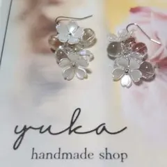 ホワイト桜＊お花＊クリア＊ピアス