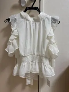 INGNIのトップス
