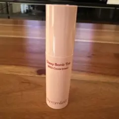 and by rom&nd Glassy Bomb Tint BR03