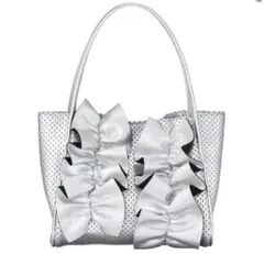 イストワール 軽量ボブディング素材 立体フリルトートバッグ　シルバー